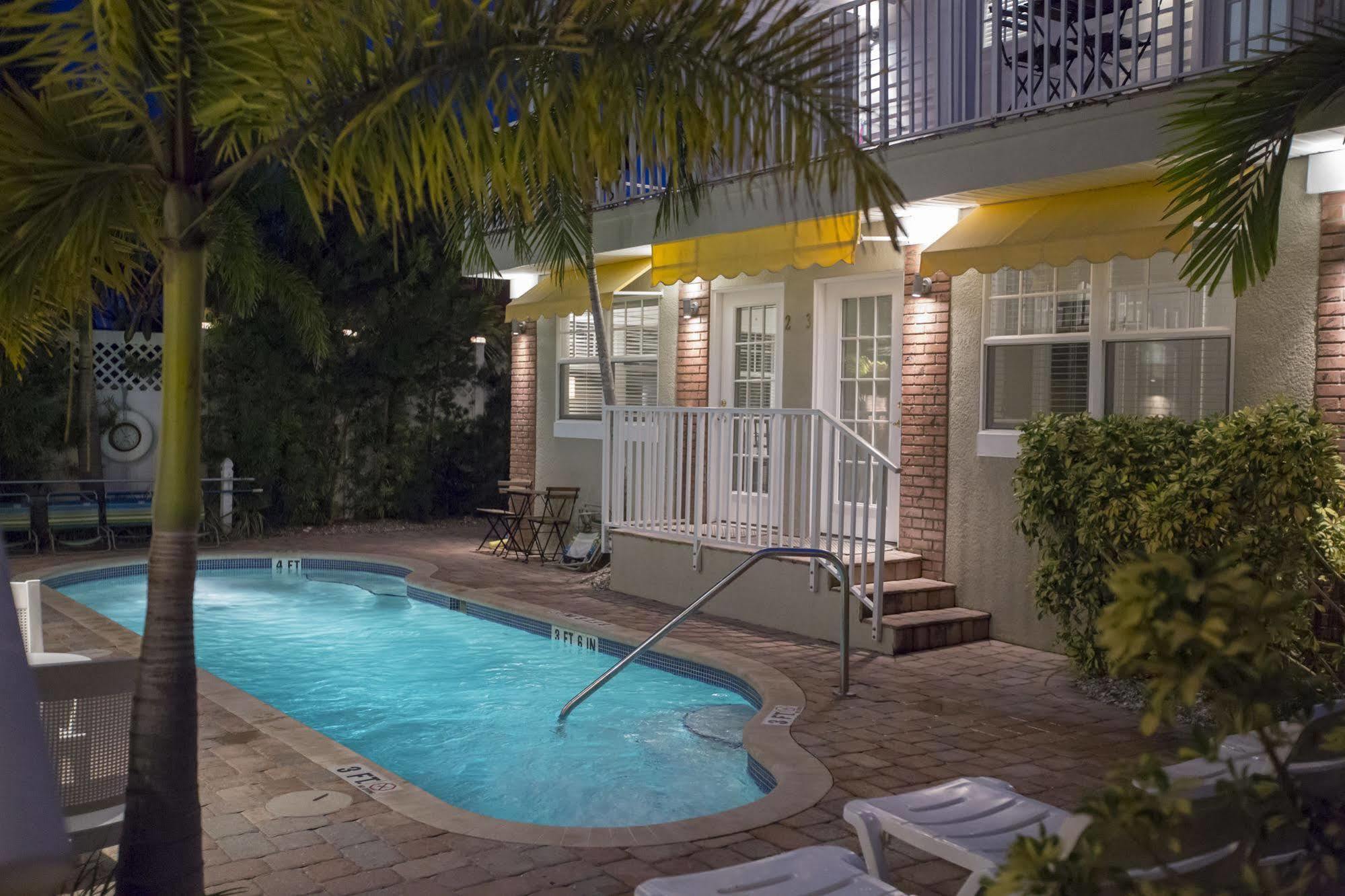 Coconut Inn Pass-A-Grille Beach St. Pete Beach Exterior foto